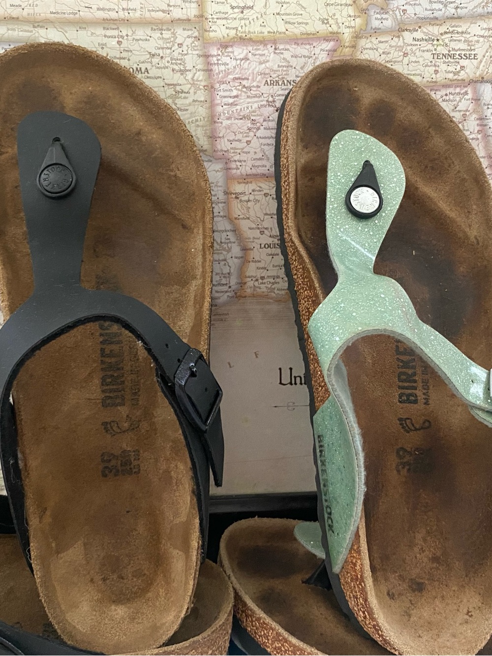 LOT 2 Pre-owned Birkenstock Gizeh Thongs in Black and Mint Glitter 39/8 Regular